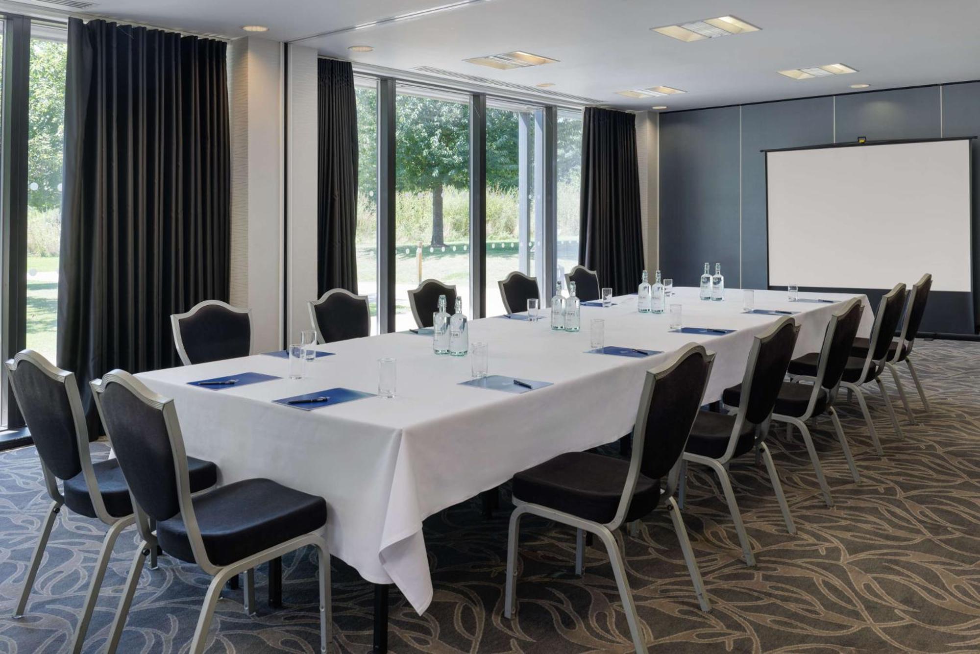 Готель Hilton London Syon Park Брентфорд Екстер'єр фото